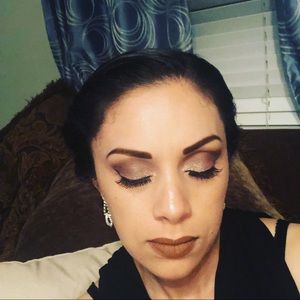 Meet your Posher, Ernestina